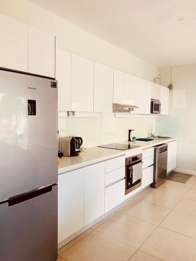 Beachcove Apartment 2 Pereybere Beach Buitenkant foto