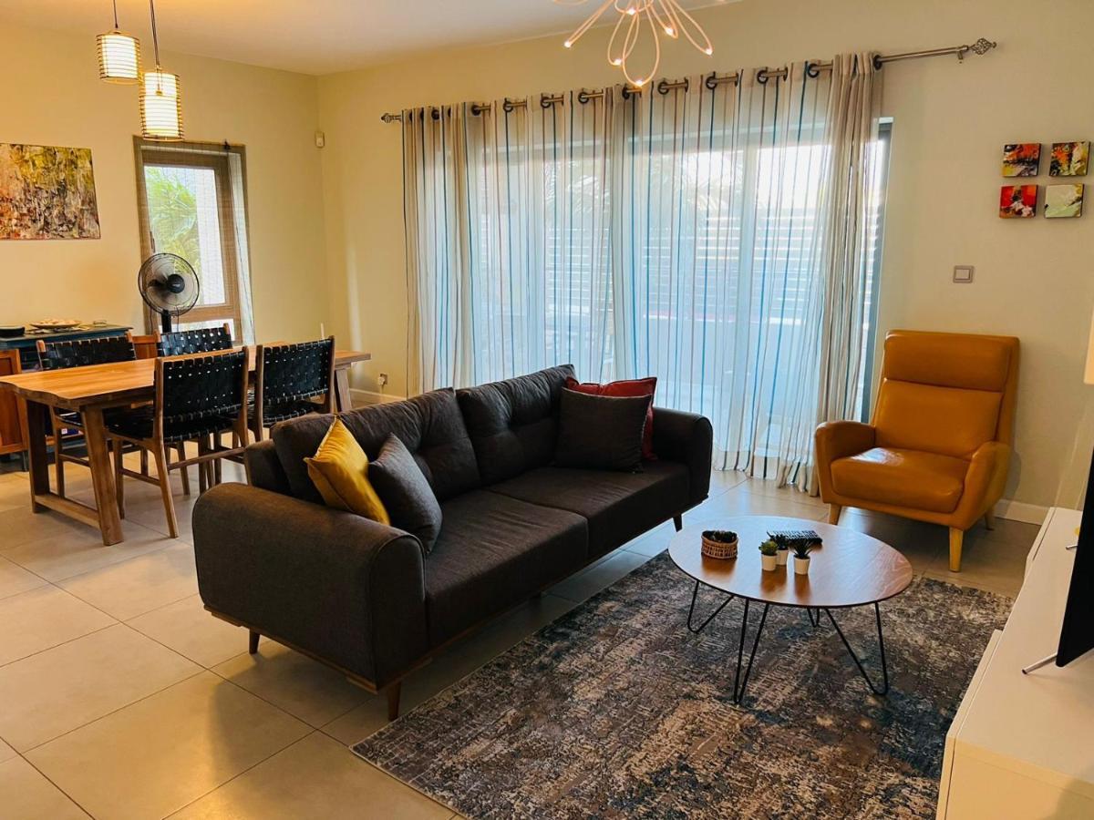 Beachcove Apartment 2 Pereybere Beach Buitenkant foto